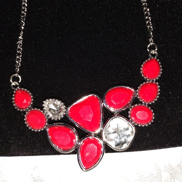 Red and Rhinestone Necklace - Picture 2 of 2